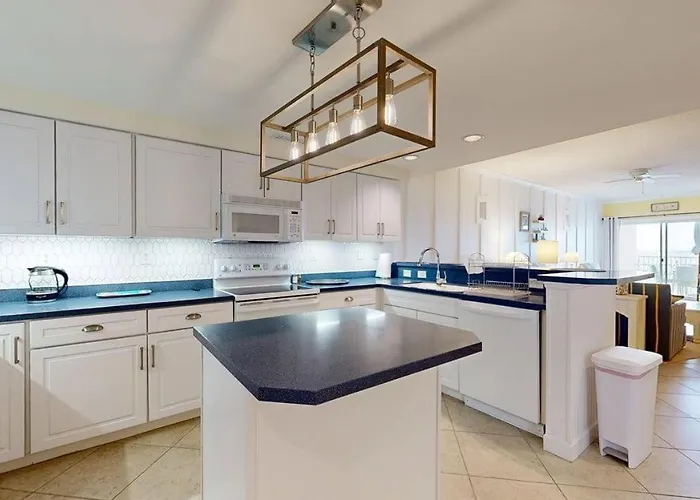 Spacious Top-floor Retreat With Pool Fireplace & Steps To Northside Park & Holiday home Ocean City