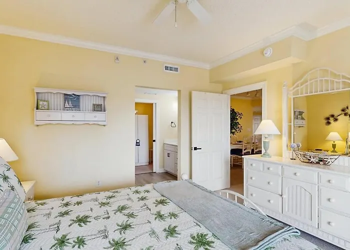 Spacious Top-floor Retreat With Pool Fireplace & Steps To Northside Park & Holiday home Ocean City