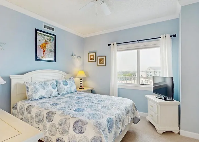 Spacious Top-floor Retreat With Pool Fireplace & Steps To Northside Park & *
