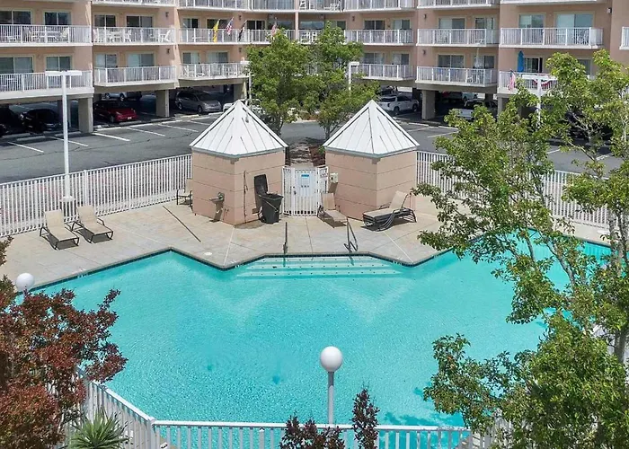 Holiday home Spacious Top-floor Retreat With Pool Fireplace & Steps To Northside Park & Ocean City